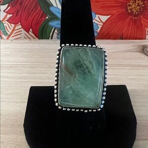 Green Stone Silver plated Ring Size 10 New